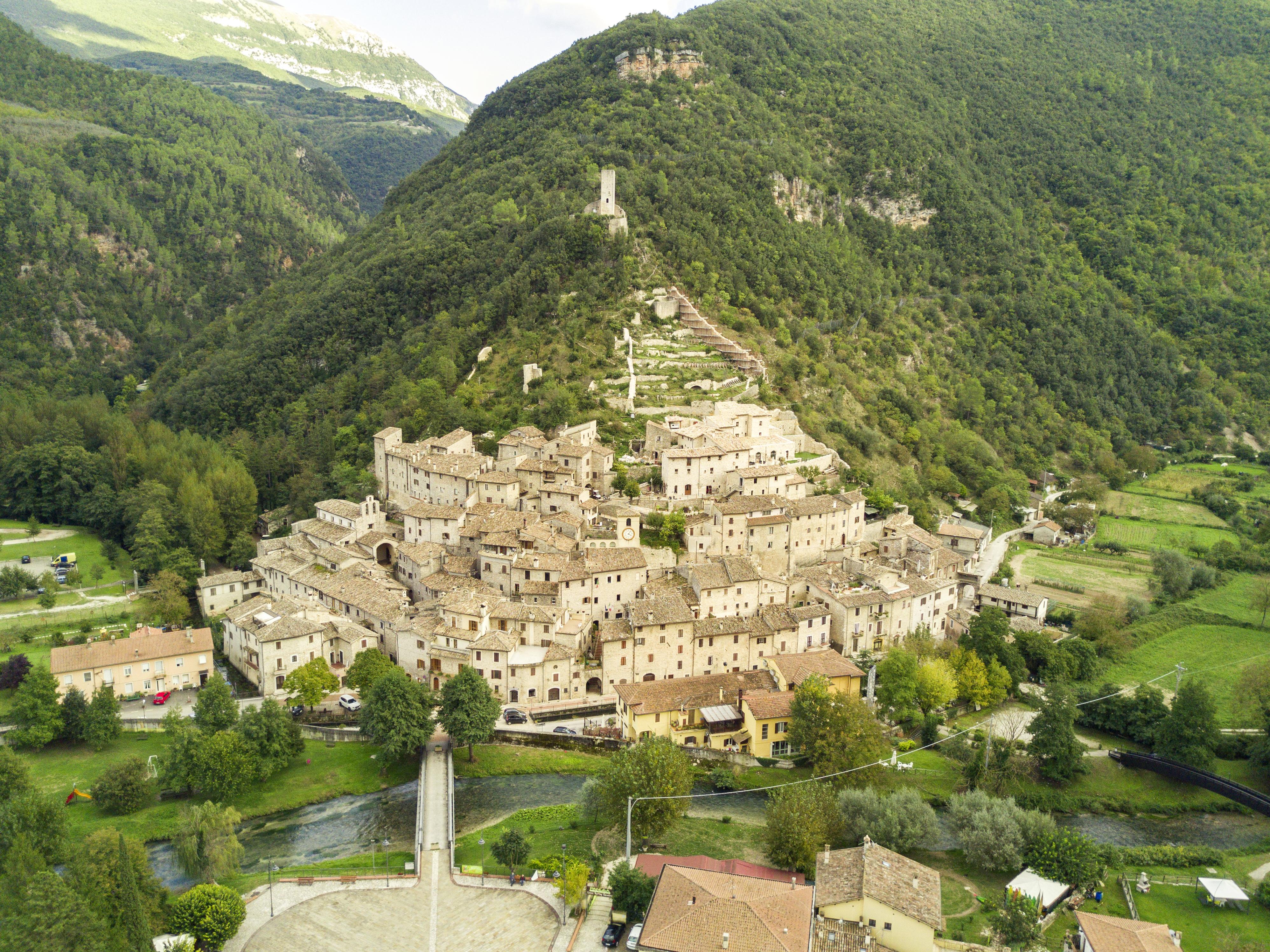 Torre Del Nera Albergo Diffuso & Spa Scheggino Exteriör bild