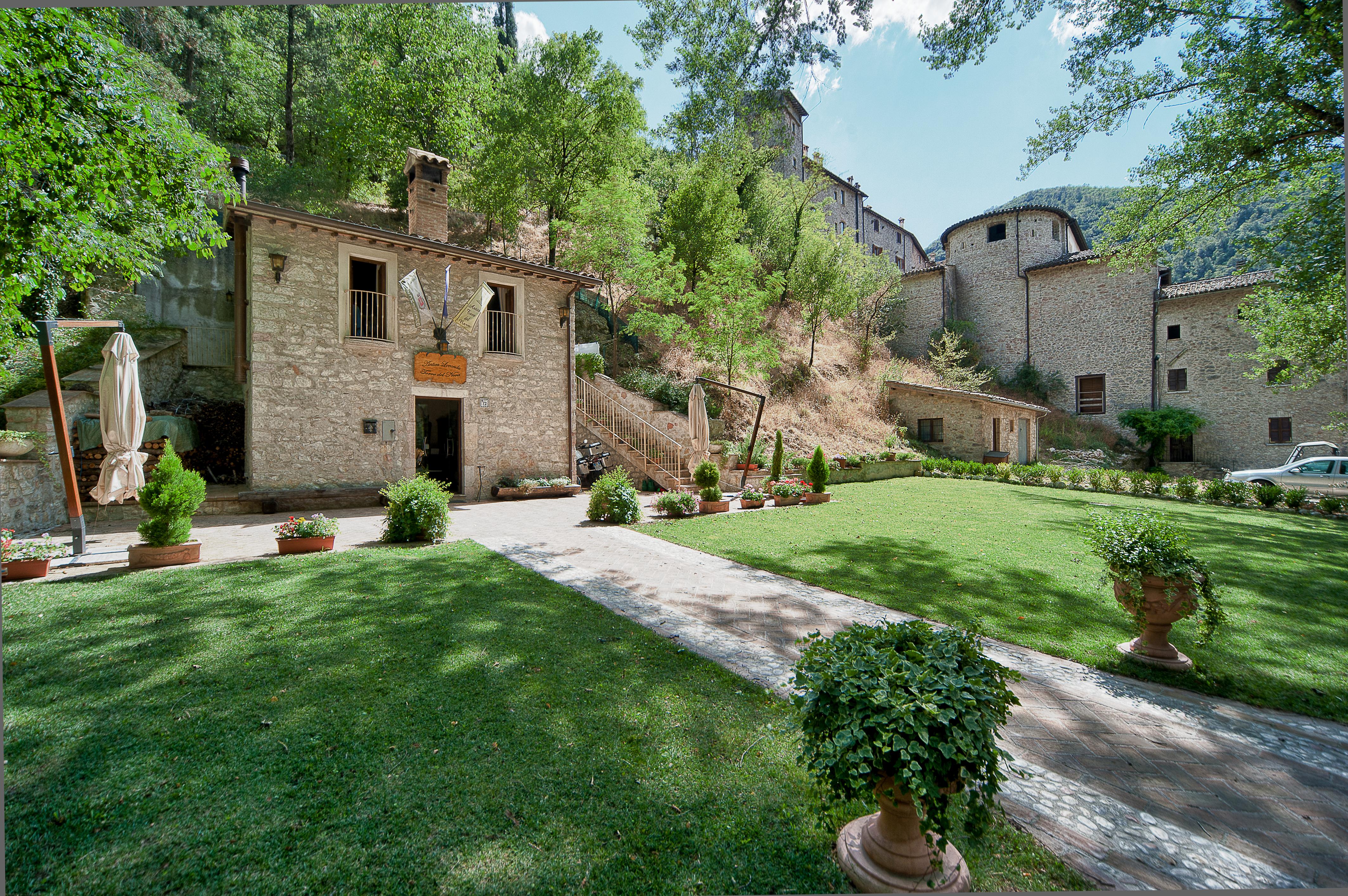 Torre Del Nera Albergo Diffuso & Spa Scheggino Exteriör bild