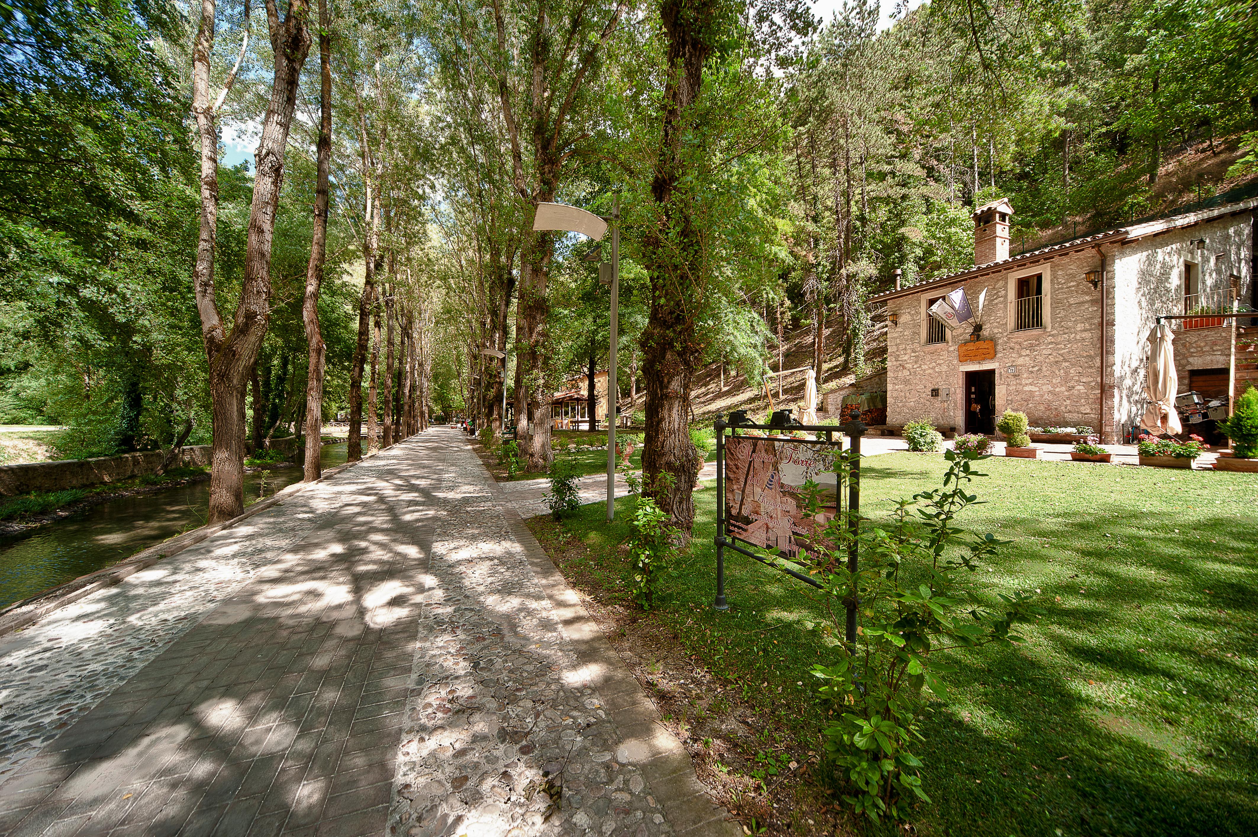 Torre Del Nera Albergo Diffuso & Spa Scheggino Exteriör bild