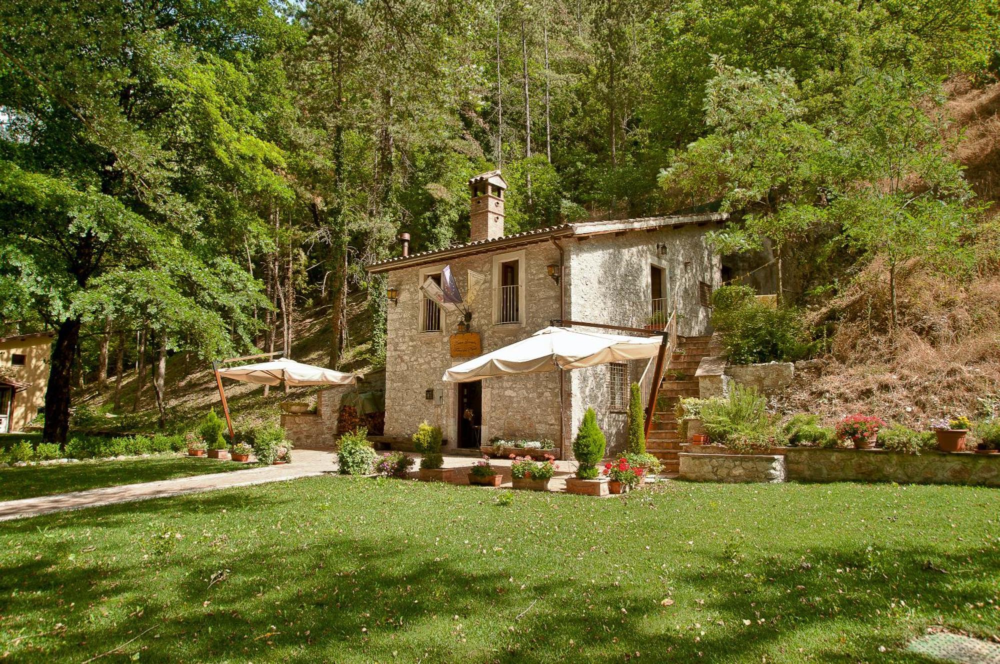 Torre Del Nera Albergo Diffuso & Spa Scheggino Exteriör bild